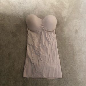 Nude strapless shapewear